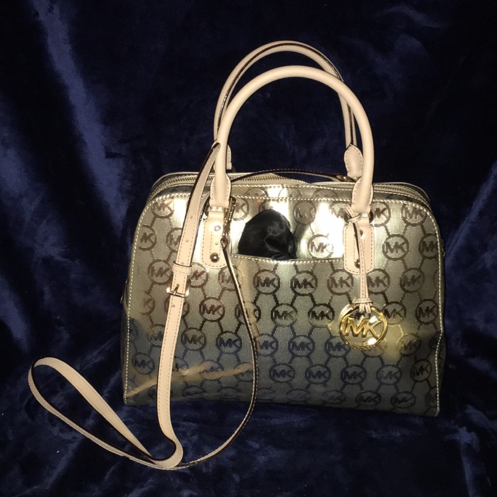 Handbag - Picture 2 of 5